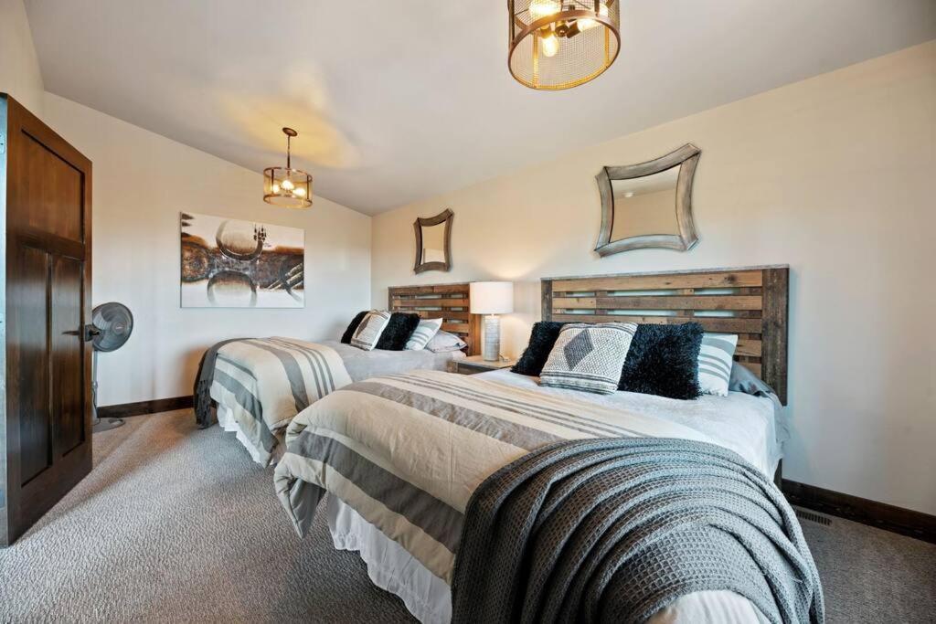 Altitude Adjustment- Panoramic Views, Sleeps 12 Villa Lead Exterior photo